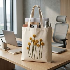 Sac fourre-tout en coton brodé Golden Bloom avec pompon pour femme, grand sac à main tendance pour un usage quotidien - Product Image 4