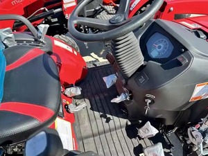 Mahindra 50HP Compact Forest Attachments Tractor Farm Machinery 4WD con motor central disponible a un precio económico - Product Image 6