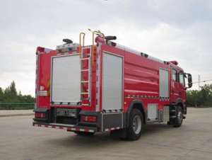 Camion-citerne à eau à essieu unique de 8 tonnes, occasion, 4x2, transmission manuelle, 351-450 CV, 15001-30000 L - Product Image 3