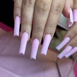 Polvo Acrílico Burbuja Dulce A10jet de 2 oz de Alta Calidad para Decoración de Uñas, Material Brillante con Logotipo Personalizado para Uso con Azúcar o Arena - Product Image 2