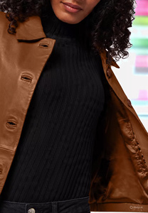 Camisas recortadas de cuero PU para mujer, prendas de vestir exteriores, camisa corta de cuero a la moda para mujer, camisas con letras de estilo callejero para mujer - Product Image 4