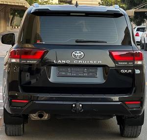 Toyota Land Cruiser GXR 2022, Modelo 2022, Todas las Opciones, Auto Muy Limpio y en Perfectas Condiciones, Exterior Negro, SUV, Automático - Product Image 3