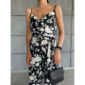 Mono de cintura alta con estampado, cuello en V y tirantes, de gasa transpirable, estilo casual - Product Image 4