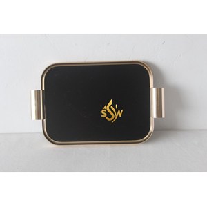 Plateau en métal pour la maison et la fête Plateau de service alimentaire La plus grande qualité Forme rectangulaire Grande taille Couleur or et noir Meilleure vente - Product Image 2