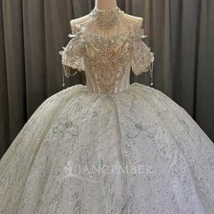 Vestidos de Novia Modernos OY013 de Lujo con Cuello Halter, Borlas, Lentejuelas, Cola Capilla, Flores de Encaje y Cristales para Mujer - Product Image 3