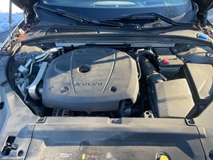 รถยนต์ Volvo V90 T6 R-Design AWD ปี 2021 สภาพดีเยี่ยม เครื่องยนต์ 4 สูบ Twincharged 316 แรงม้า สี Denim Blue Metallic - Product Image 6