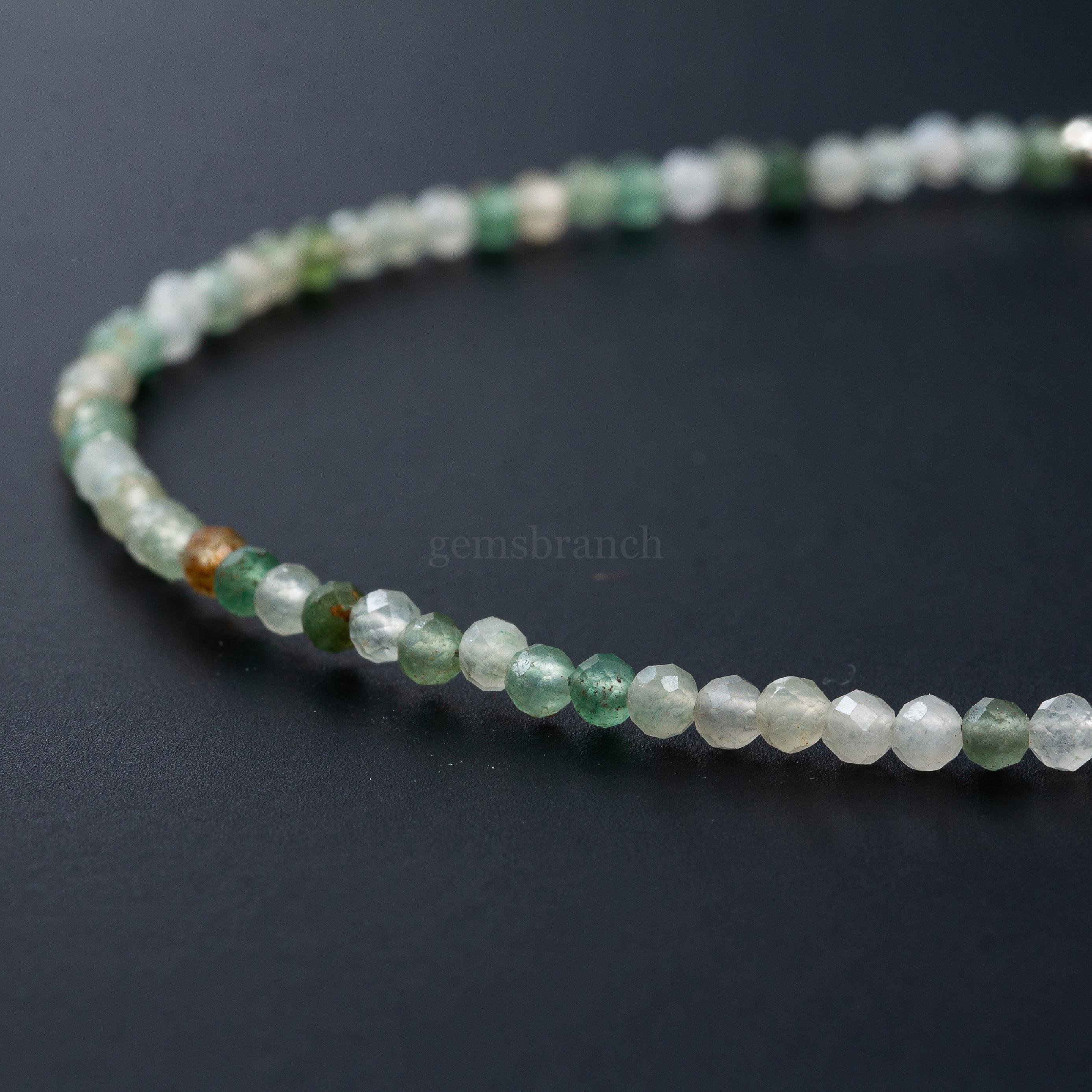 สีเขียว