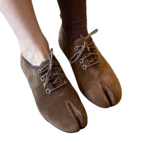 รองเท้าผ้าใบผู้หญิงแบบสวม ยืดหยุ่น ระบายอากาศได้ดี ใส่สบาย เหมาะสำหรับฤดูร้อน - Product Image 5