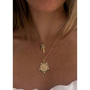 Colgante y Amuleto de Moneda con Mariposa de Diamantes - Product Image 4