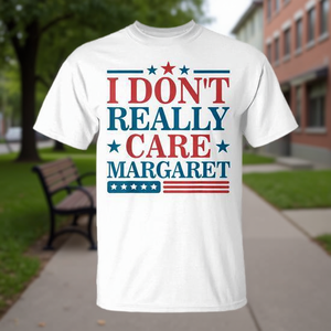 No me interesa en realidad la camiseta minimalista con la bandera de Estados Unidos de Margaret - Product Image 3