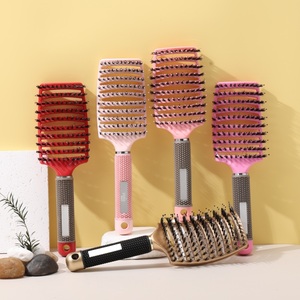 Peigne en caoutchouc de salon portable - Product Image 1