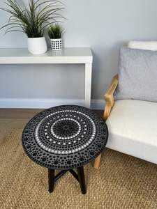 Table de bistrot rectangulaire en verre et fer marocain artisanal, écologique et réutilisable, pour l'intérieur et l'extérieur - Product Image 2