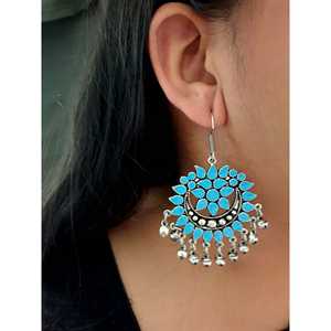 Pendientes florales de turquesa Chandbali Accesorio de moda de estilo afgano de plata oxidada - Product Image 1