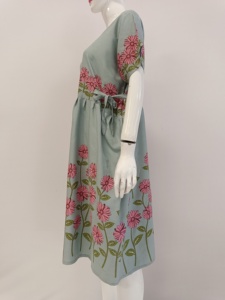 ชุดเดรสผ้าเรยอนสำหรับใส่ในชีวิตประจำวันชุดเดรสลำลองลายดอกไม้คอตั้งสั้นสำหรับฤดูร้อน - Product Image 4