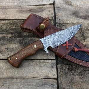 Couteau de chasse en acier Damas de qualité supérieure, fait main, personnalisé, best-seller, manche en bois, couteaux à désosser, 4 pouces - Product Image 2