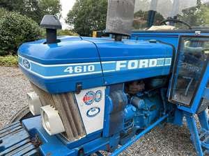Tractor Agrícola Usado Ford 4610 con Cabina Cerrada - Product Image 5