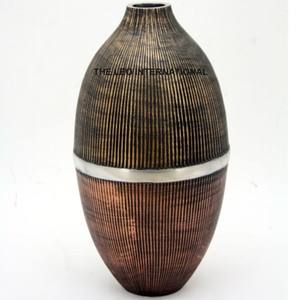 Aluminum Metal <b>Unique</b> Shape Shinny Polish Coastal Iron Flower <b>Vase</b> Luxury Handmade Home Decorative Flower <b>Vase</b> - Product Image 5