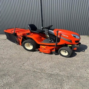 Cortadora de Césped Kubota de Alto Rendimiento GR2120 con Recolector de Césped y Barra Antivuelco en Venta - Product Image 1