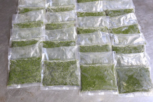 FEUILLE DE MANIÈRE BIOLOGIQUE/RÉCOLTE NATURELLE/DÉLICIEUSEMENT SANTÉ - Product Image 3