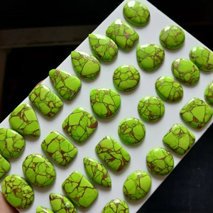 Pierres précieuses naturelles faites à la main de haute qualité Péridot vert rare et cuivre Turquoise tailles mixtes formes pierres précieuses polies en vrac - Product Image 5