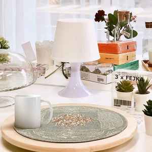 Posavasos de mesa de cristal redondo elegante y elegante, muebles clásicos para el hogar con alfombrillas y almohadillas con cuentas verdes - Product Image 1