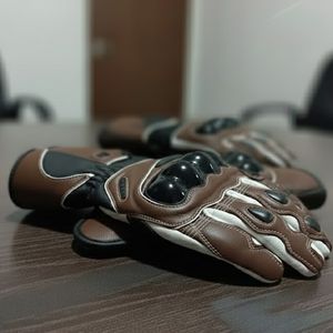 ถุงมือมอเตอร์ไซค์แบบเต็มนิ้ว วัสดุทนทาน รองรับการสัมผัสหน้าจอ เหมาะสำหรับการขับขี่และการฝึกซ้อม - Product Image 5