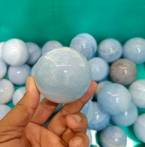Sphère de Calcite Bleue Naturelle Taille Personnalisée, Cristal Sculpté Agate Ombre pour l'Énergie Curative et la Décoration Intérieure, Origine Gujarat - Product Image 2