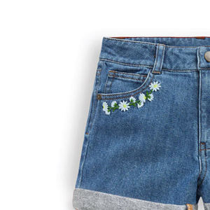 Vêtements d'été de qualité supérieure Shorts en jean pour femmes avec logo personnalisé Short en jean pour femmes au design classique de nouveau style - Product Image 6
