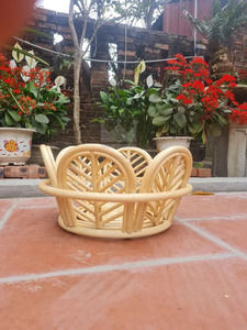 Accesorio de ratán para fotografía de recién nacidos en forma de flor hecho a mano en Vietnam - Product Image 2