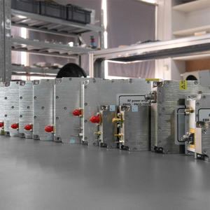 Lange afstand 5700-5900 MHz 100W signaalversterker drone detector interferentie signaalblokker RF vermogensversterker voor jamming systeem - Product Image 2