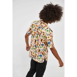 เสื้อฮาวายสีเบจชายพิมพ์ลายโต้คลื่น - Product Image 1