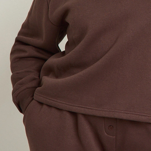 Sudadera con Cuello Redondo para Mujer, con Tela de Algodón Suave que Brinda Transpirabilidad y Comodidad, con Mangas Completas y Logotipo - Product Image 3