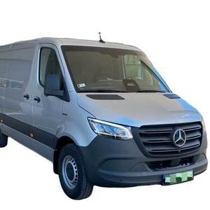 Furgoneta de Carga Eléctrica Mediana 2025 Usada, Carrocería Larga L2, 204HP, Tracción Trasera, Transmisión Automática, Interior Oscuro, Tapicería de Tela, R18, Volante a la Izquierda - Product Image 1