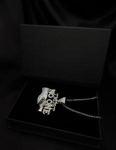 Colgante de Diamante de Alto Brillo para Hombre, Elaborado con Detalles de Precisión, Perfecto para Uso Diario y en Ocasiones Especiales, de la India - Product Image 4