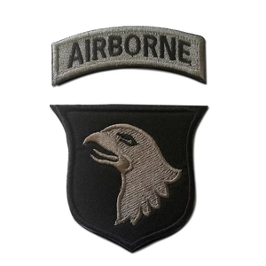 Patchs de broderie aigle personnalisés de la Division aéroportée américaine/britannique Patch de vêtements en plastique souple avec crochet et boucle pour la décoration - Product Image 3