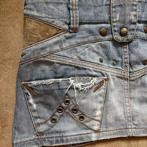 กางเกงยีนส์ขาสั้นผ้าฝ้ายงานหัตถกรรมอื่นๆกางเกงขาสั้นผ้ายีนส์ขนาดกำหนดเองแบบทันสมัย - Product Image 1