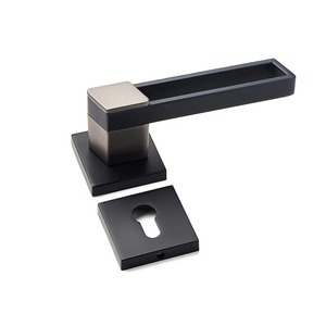 Poignée de porte argentée de qualité supérieure avec un design de luxe élégant Quincaillerie haut de gamme élégante pour les intérieurs de maisons modernes Vente en gros d'Inde - Product Image 3