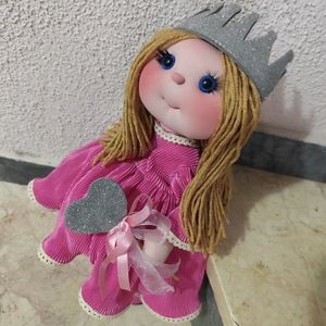 Muñeca de Trapo Princesa Hecha a Mano y Personalizable - Diseño de Vestido y Cabello Personalizado - Regalo Único para Niños - 40-45 cm - Product Image 3