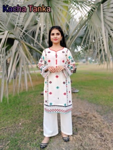 Adorable robe en coton brodé Élégant coton brodé Faisalabad costumes femmes robes - Product Image 2