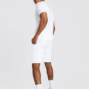 Conjunto de camiseta de verano para hombre de 100% algodón con bordado personalizado OEM, estilo informal transpirable en diferentes tamaños, logotipo totalmente personalizado - Product Image 2