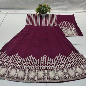 Eid Special Heavy Fox Georgette Gharara Suit avec broderie de fil à paillettes et beau travail de dos pour les fêtes - Product Image 1