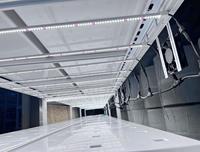 Système de culture hydroponique vertical intérieur NFT de vente chaude supports de culture à plusieurs niveaux hydroponique verticale agricole pour la laitue