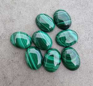 ต่างหูอัญมณีสีเขียวมรกตสีเขียวธรรมชาติทรงรีขนาด10X14มม. สำหรับสุภาพสตรีสีทอง18K - Product Image 4