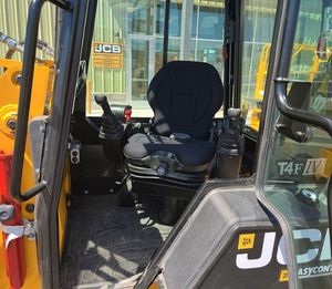 New JCB 1CXT Skid Steer Crawler Loader with Front Loader Mini Hydraulic Pump Moog Excellent Condition <b>for</b> <b>Sale</b> - Product Image 6