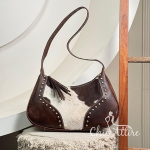 กระเป๋าหนังวัวแท้ลายพระจันทร์ครึ่งเสี้ยวพร้อมกระดุมทองเหลืองโบราณกระเป๋าสะพายข้างแฟชั่นสำหรับผู้หญิงดีไซน์หรูหรา - Product Image 1