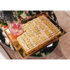 Plateau à bonbons au chocolat en métal argenté élégant Plateau porte-desserts écologique de qualité exclusive pour les mariages et tous les événements - Product Image 2