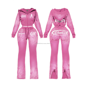 Ensemble de survêtement 2 pièces pour femme, style streetwear, avec sweat à capuche et pantalon de jogging, imprimé lettres, coupe courte, vêtements d'automne, personnalisable, très demandé - Product Image 2