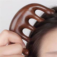 PEIGNE EN BOIS DE SANTAL POUR LA DÉTENTE QUOTIDIENNE ET LE SOUTIEN IMMUNITAIRE - Product Image 2