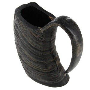 Tasse traditionnelle en corne de Viking avec base en bois | Cadeau de verres nordiques fabriqués à la main pour vos amis. - Product Image 5