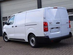Fourgon électrique Toyota PRO ACE 2023 neuf/d'occasion, transmission automatique, 14 215 km - Product Image 2